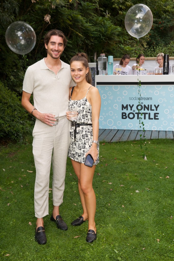 Above: Made in Chelsea’s Melissa Tattam and Harry Baron enjoy some SodaStream bubbles.