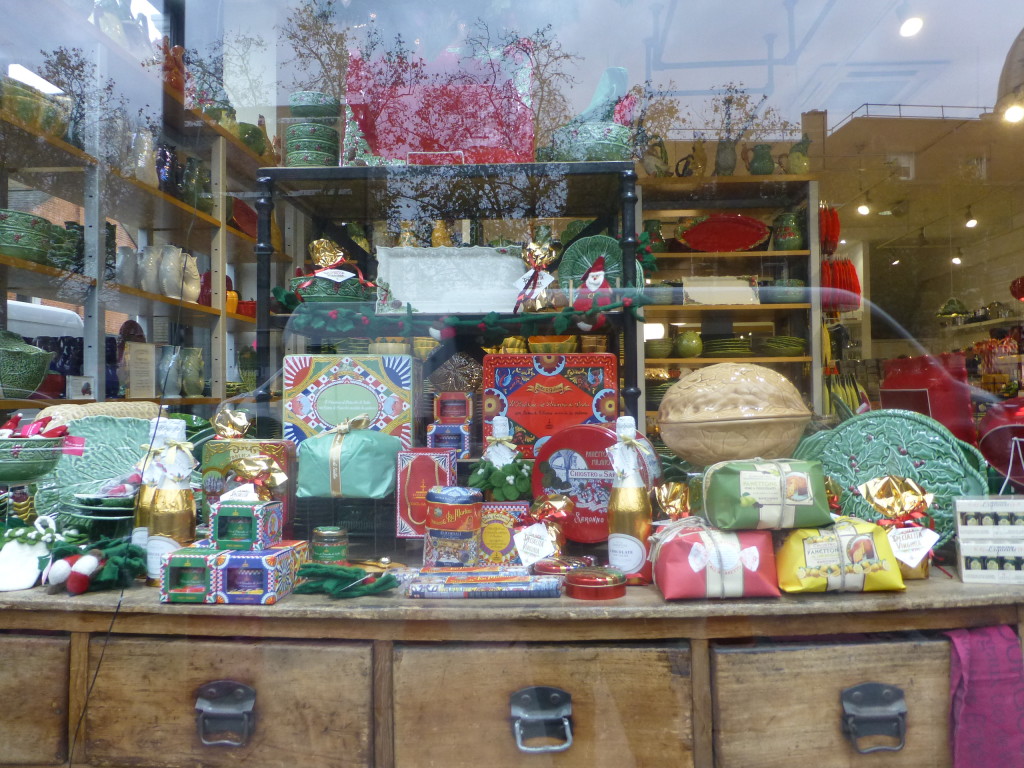 Above: Christmas window at Divertimenti, including gift food and Bordallo Pinheiro tableware.