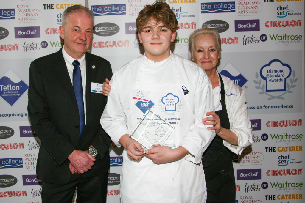 Above: Andrew Godfrey from sponsor Teflon (from Chemours) and head judge Lesley Waters with one of the most recent culinary awards winners.