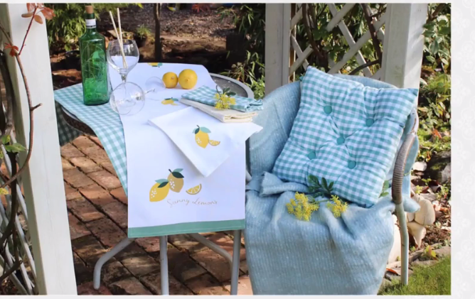 Above: Peggy Wilkins’ kitchen textiles include fruit and vegetable designs.