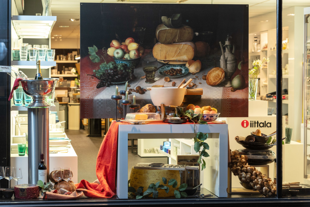 Above: Artful window by La Cusine, The Netherlands, a previous gia winner.