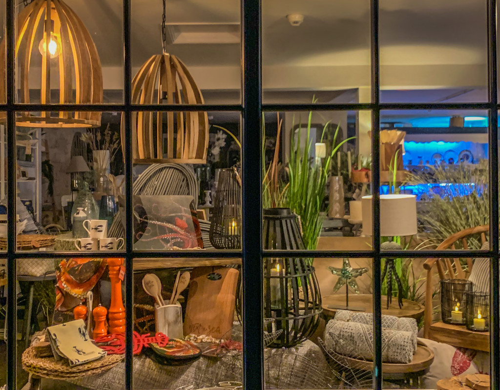 Above: Situated on the North Norfolk coast: The Alder Tree’s sea-themed window.