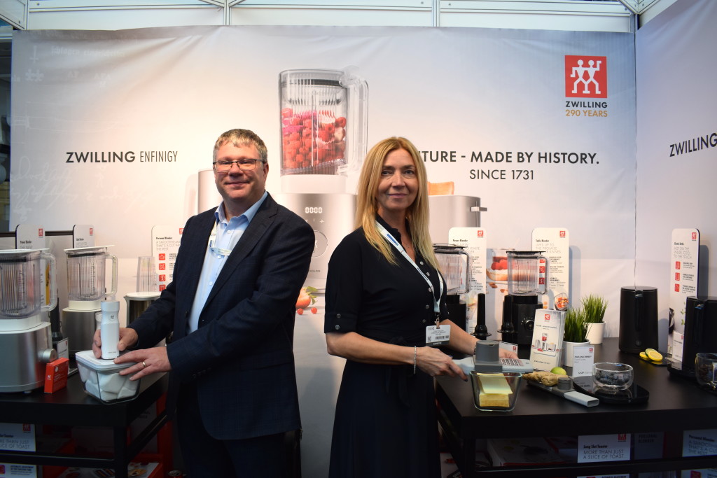 Above: Zwilling’s Paul Bough and Lynsey Holden at Exclusively 2021. Paul is demonstrating Fresh & Save.