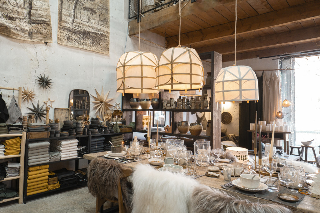 Above: Rustic and chic table setting at La Maison Pernoise, France.