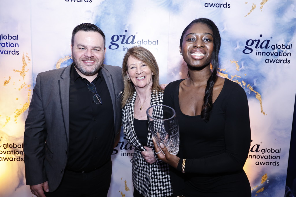 Above: Harrods’ Margaret Osei-Bonsu and Lyn Walsh received their gia Top Window Award 2021 in Chicago with Rob Willis of Progressive Housewares (exclusive UK gia sponsor) at the gia Awards, coinciding with The Inspired Home Show.